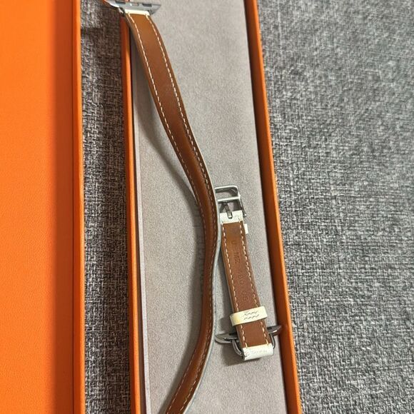Elegant White Hermes Leather Watch Strap - Picture 5 of 7